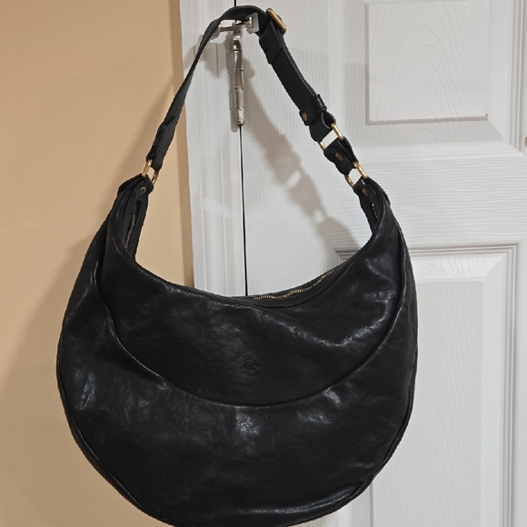 LIKE NEW! IL BISONTE Elegant Black Leather Hobo Bag! - Picture 1 of 5